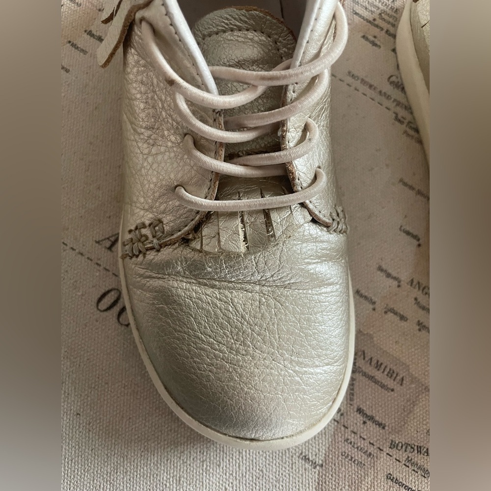 Freshly Picked Platinum Sneaker Mocc Leather Shoes Size 10 - Picture 6 of 10